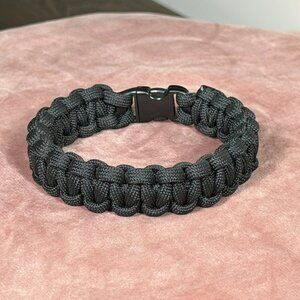 Black Paracord Survival Bracelet – Handmade Tactical Woven Bangle